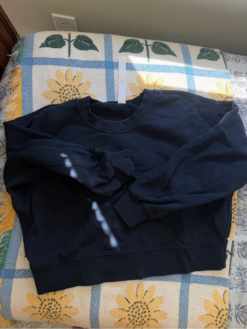 lululemon athletica women’s Navy Crewneck Pullover